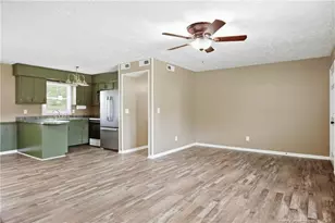 109 E Walnut St, Bladenboro, NC 28320 - Photo 7