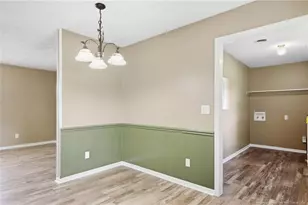 109 E Walnut St, Bladenboro, NC 28320 - Photo 13