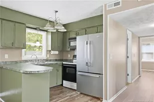 109 E Walnut St, Bladenboro, NC 28320 - Photo 15