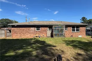 310 Glen Canyon Dr, Fayetteville, NC 28303 - Photo 11