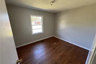 310 Glen Canyon Dr, Fayetteville, NC 28303 - Photo 5