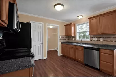 2460 Saltwood Drive, Fayetteville, NC 28306 - Photo 9