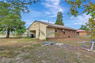 127 Lake Dr, Lumberton, NC 28358 - Photo 15