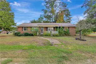 127 Lake Dr, Lumberton, NC 28358 - Photo 1
