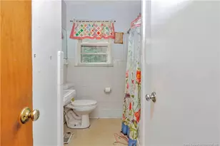 127 Lake Dr, Lumberton, NC 28358 - Photo 11