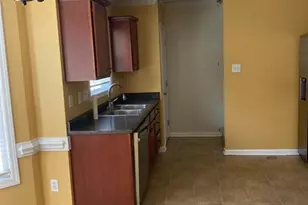 331 Beaconfield Dr, Fayetteville, NC 28311 - Photo 3
