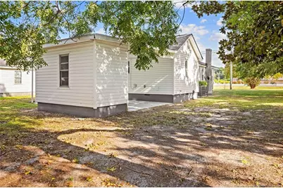 321 Martin Luther King Boulevard, Clinton, NC 28328 - Photo 35