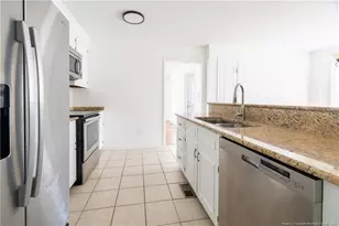 5008 Shimmer Dr, Fayetteville, NC 28304 - Photo 9
