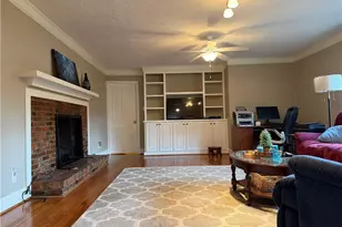315 W Edinborough Ave, Raeford, NC 28376 - Photo 27