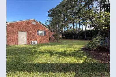 315 W Edinborough Avenue, Raeford, NC 28376 - Photo 5