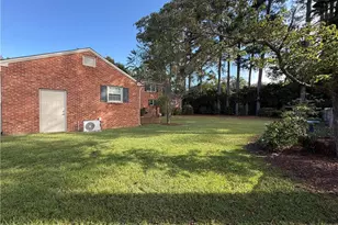 315 W Edinborough Ave, Raeford, NC 28376 - Photo 5