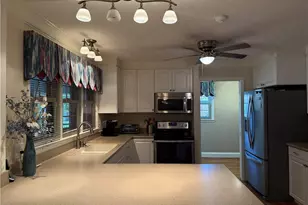315 W Edinborough Ave, Raeford, NC 28376 - Photo 33