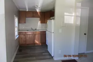 404 W Harnett St, Dunn, NC 28334 - Photo 3