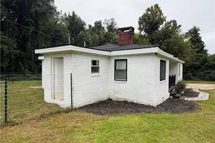 2367 Zollie Jones Rd, Fayetteville, NC 28303 - Photo 7