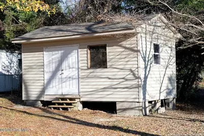 904 W Saunders Avenue, Aberdeen, NC 28315 - Photo 17