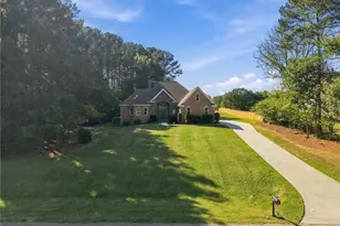 249 Saintsbury Pl, Sanford, NC 27332 - Photo 1