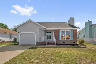 827 Windingwood Pl, Hope Mills, NC 28348 - Photo 1