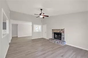 827 Windingwood Pl, Hope Mills, NC 28348 - Photo 5