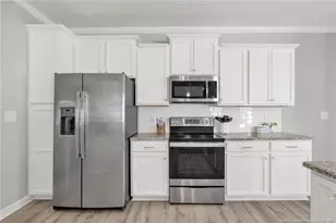 4828 McKinnon Farm Rd, Fayetteville, NC 28304 - Photo 13