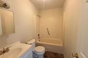 5835 Aftonshire Dr, Fayetteville, NC 28304 - Photo 9