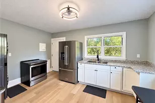 1049 Winslow St, Fayetteville, NC 28306 - Photo 5