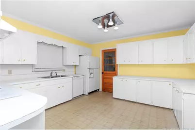 700 E Harnett Street, Dunn, NC 28334 - Photo 5