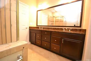 10410 Sablewood Dr, Raleigh, NC 27617 - Photo 21