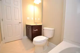 10410 Sablewood Dr, Raleigh, NC 27617 - Photo 13