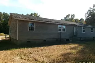 2374 Jonesville Rd, Fairmont, NC 28340 - Photo 17