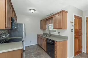 3019 Woolard Dr, Hope Mills, NC 28348 - Photo 5