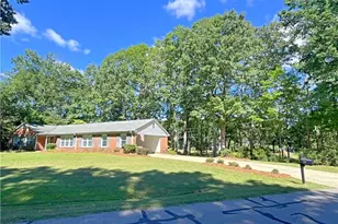 1904 Lord Ashley Dr, Sanford, NC 27330 - Photo 9