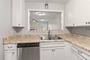 1190 Wrenwood Ct, Fayetteville, NC 28303 - Photo 9