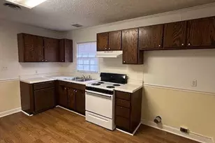 1005 N Elm St, Lumberton, NC 28358 - Photo 3