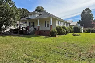 301 N 11th St, Erwin, NC 28339 - Photo 5
