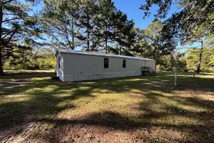 100 Buckshot Dr, Lumberton, NC 28358 - Photo 3