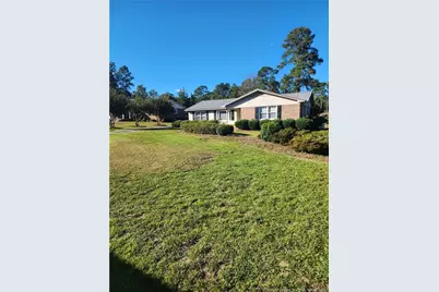 821 E Donaldson Avenue, Raeford, NC 28376 - Photo 3