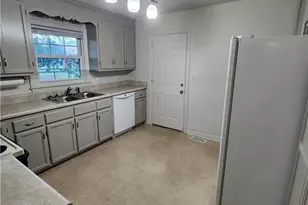 2005 Camden Rd, Fayetteville, NC 28306 - Photo 15