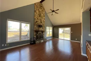 6383 Hawfield Dr, Fayetteville, NC 28303 - Photo 3