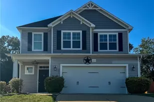 2215 Lakedale Dr, Fayetteville, NC 28306 - Photo 1