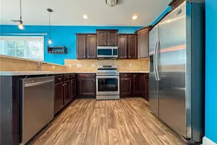 2215 Lakedale Dr, Fayetteville, NC 28306 - Photo 9