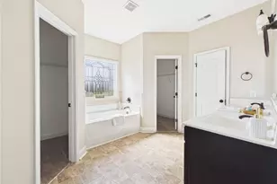 3005 S Kilchattan Dr, Fayetteville, NC 28306 - Photo 19