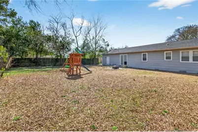 1083 Strickland Bridge Road, Fayetteville, NC 28304 - Photo 19