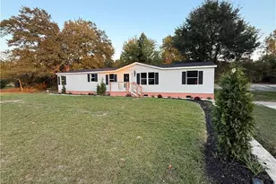 824 Shakertown Rd, Fayetteville, NC 28312 - Photo 33