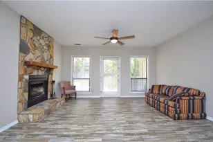 1853 Tryon Dr, Fayetteville, NC 28303 - Photo 3