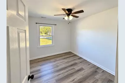 5992 Richfield Avenue, Hope Mills, NC 28348 - Photo 9