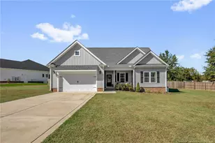 131 Crownview Ln, Dunn, NC 28334 - Photo 1