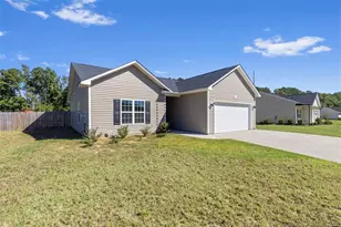 55 Alfalfa Dr, Parkton, NC 28371 - Photo 3
