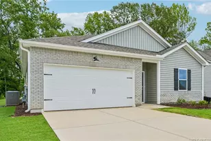 436 Conifer St, Sanford, NC 27332 - Photo 3