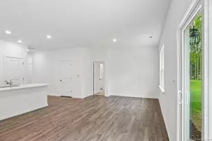 437 Conifer St, Sanford, NC 27332 - Photo 7