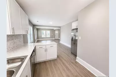 304 S Patterson Street, Maxton, NC 28364 - Photo 3